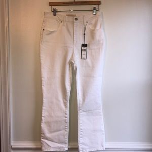 NWT BCBG MAXAZRIA WHITE JEANS